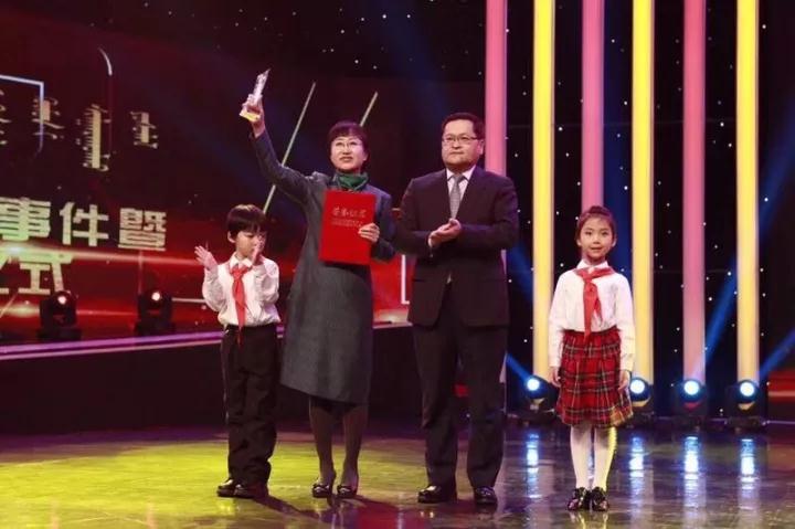 胡丽妹.jpg